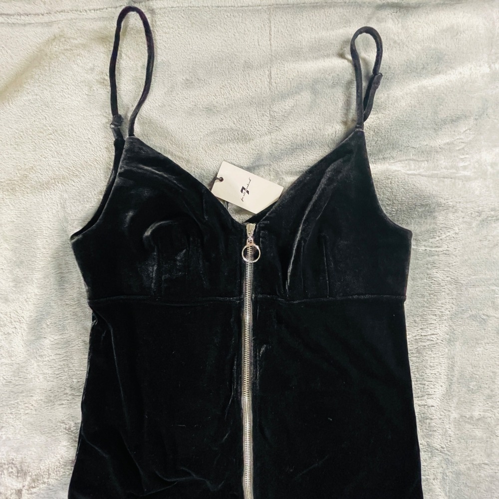 7 For All Mankind Black Velvet Zip Midi Dress NWT Size L Fitted - Picture 3 of 8